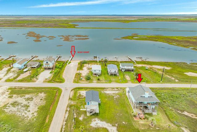 4710 Bayshore Drive, Freeport, TX 77541