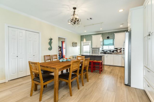 4710 Bayshore Drive, Freeport, TX 77541