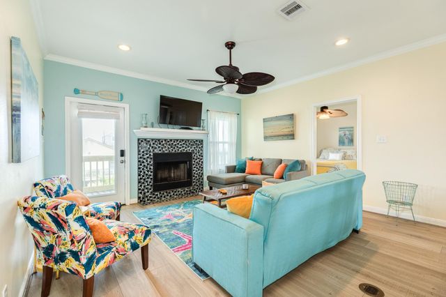 4710 Bayshore Drive, Freeport, TX 77541