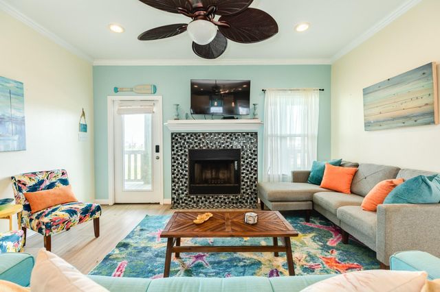 4710 Bayshore Drive, Freeport, TX 77541