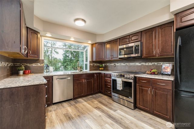 14203 SE 179th Place, Renton, WA 98058