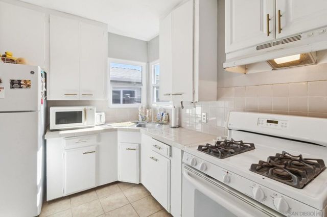 819 21 Tourmaline St, San Diego, CA 92109