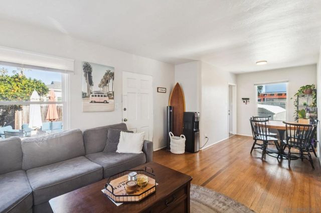 819 21 Tourmaline St, San Diego, CA 92109