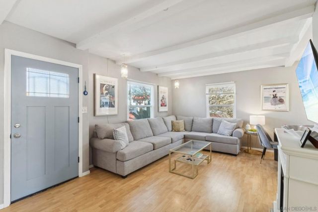 819 21 Tourmaline St, San Diego, CA 92109