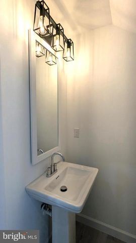 2251 PAPERMILL RD, Winchester, VA 22601