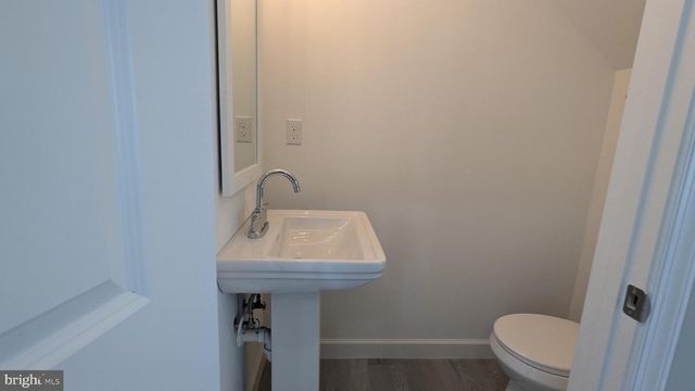 2251 PAPERMILL RD, Winchester, VA 22601