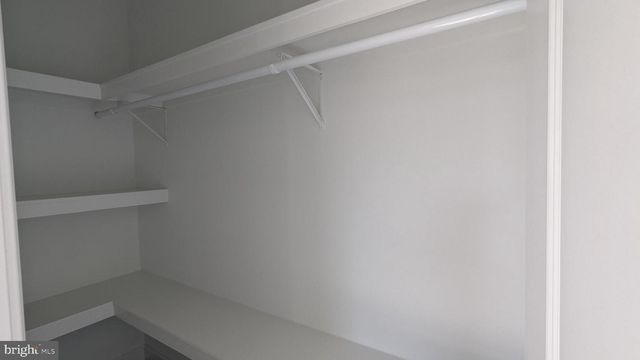 2251 PAPERMILL RD, Winchester, VA 22601