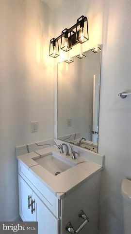 2251 PAPERMILL RD, Winchester, VA 22601