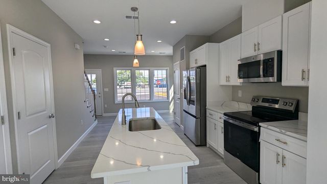 2251 PAPERMILL RD, Winchester, VA 22601