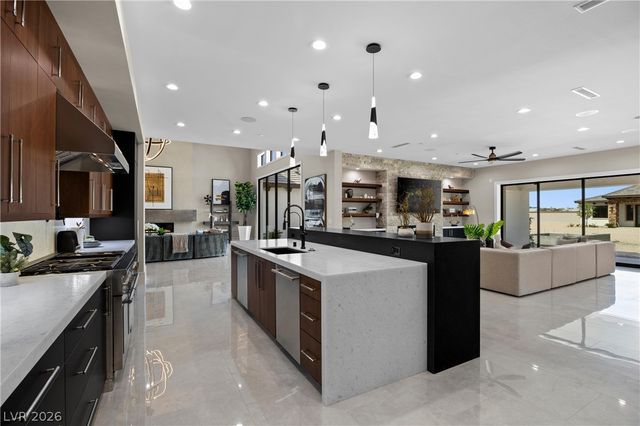 4290 West Ford Avenue, Las Vegas, NV 89139