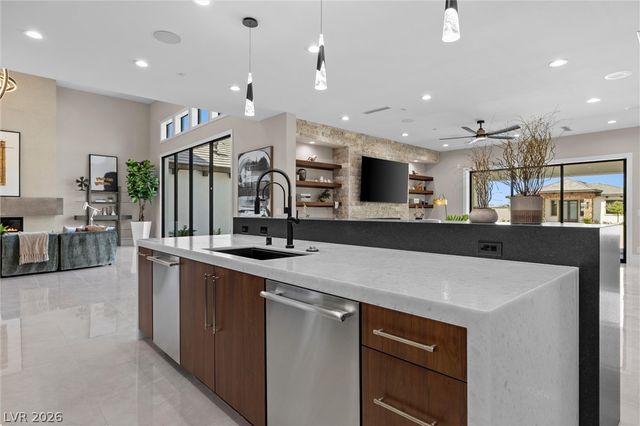 4290 West Ford Avenue, Las Vegas, NV 89139
