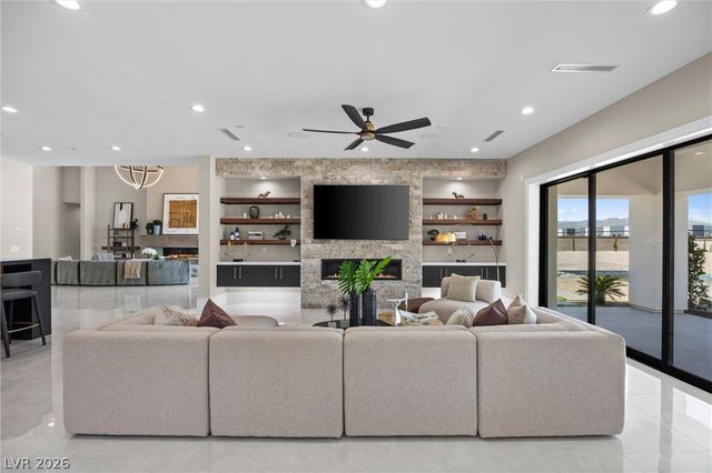 4290 West Ford Avenue, Las Vegas, NV 89139