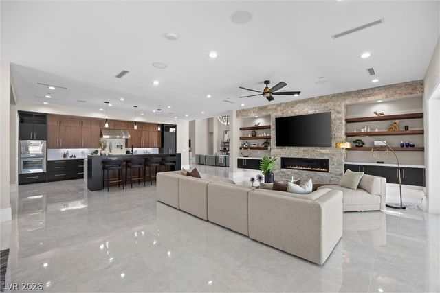 4290 West Ford Avenue, Las Vegas, NV 89139
