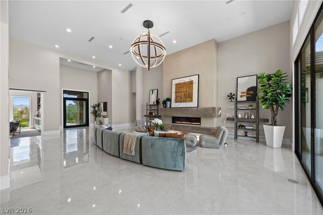 4290 West Ford Avenue, Las Vegas, NV 89139