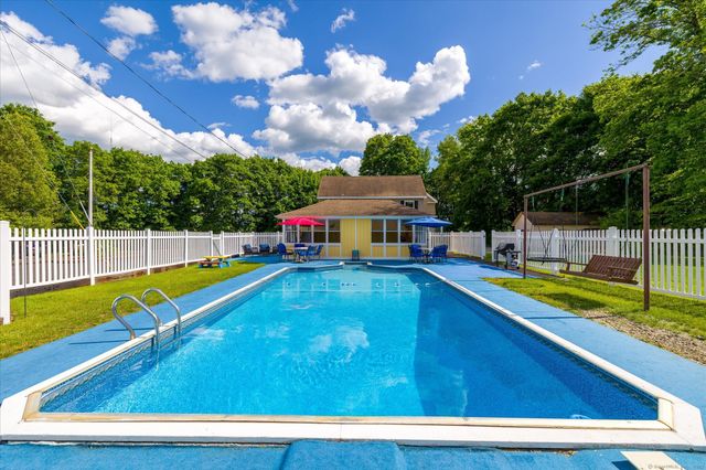 34 Pleasant Street 4, Plainfield, CT 06374