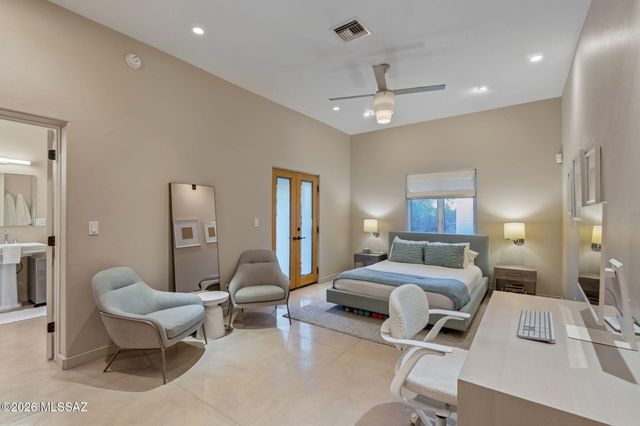 2901 E Adams Street, Tucson, AZ 85716