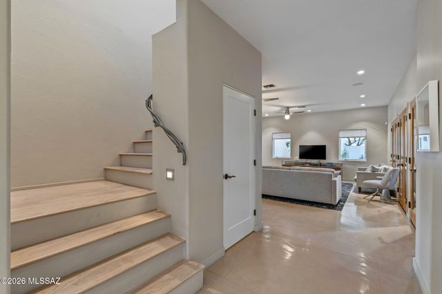 2901 E Adams Street, Tucson, AZ 85716
