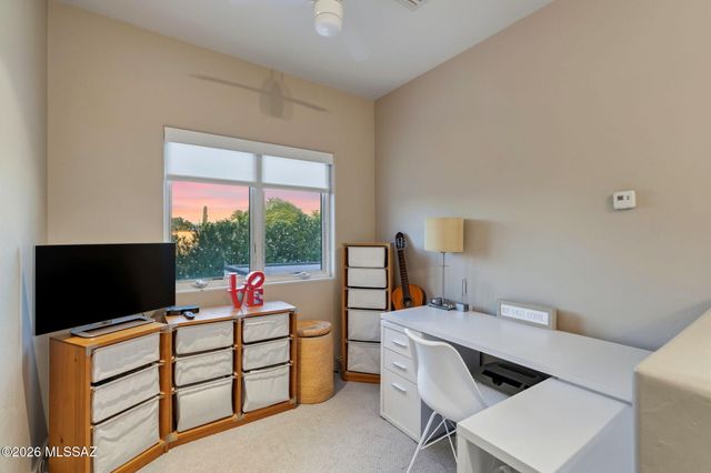 2901 E Adams Street, Tucson, AZ 85716