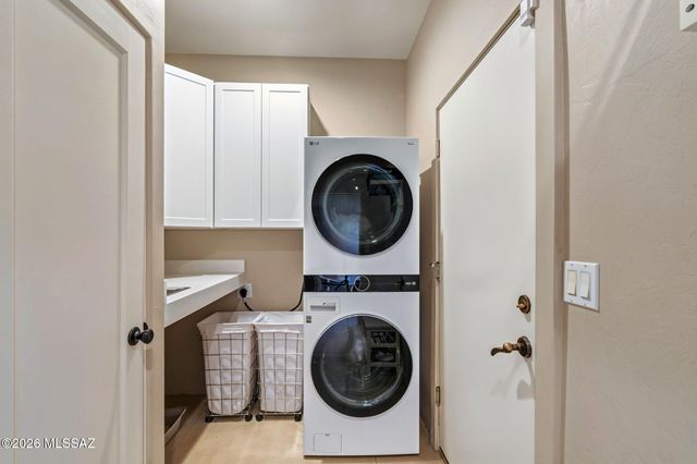 2901 E Adams Street, Tucson, AZ 85716