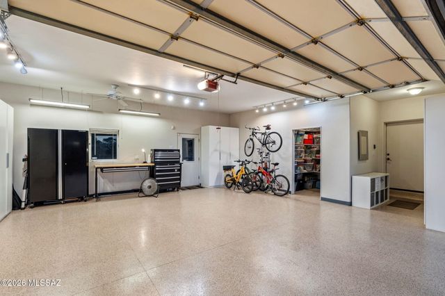 2901 E Adams Street, Tucson, AZ 85716