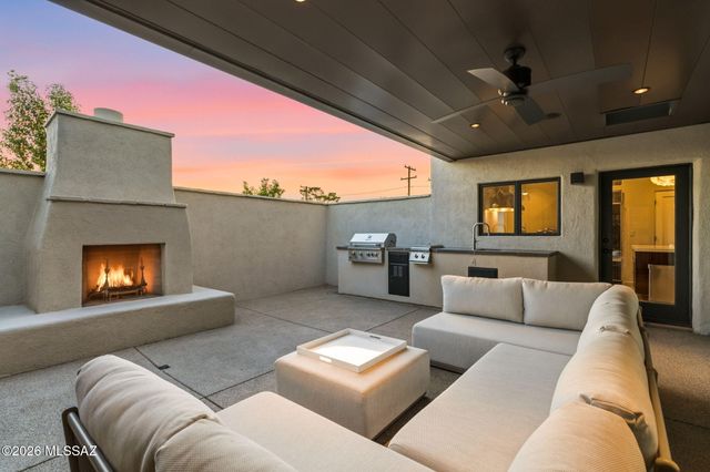 2901 E Adams Street, Tucson, AZ 85716