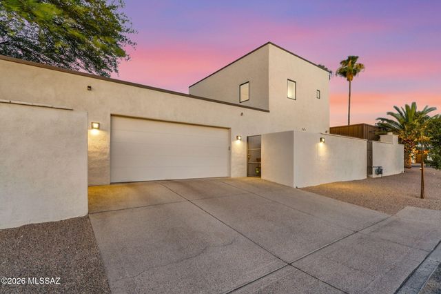 2901 E Adams Street, Tucson, AZ 85716