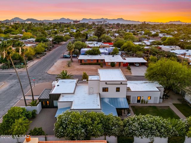 2901 E Adams Street, Tucson, AZ 85716