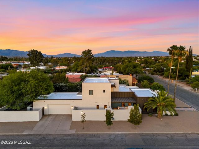 2901 E Adams Street, Tucson, AZ 85716
