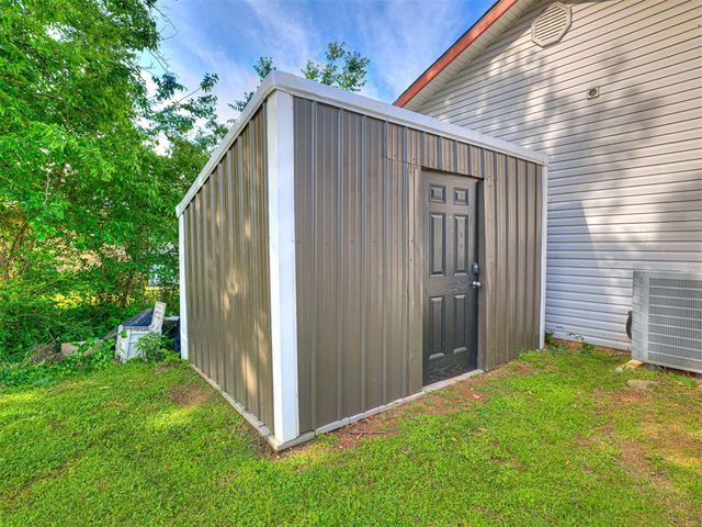 1905 N Park Avenue, Shawnee, OK 74804