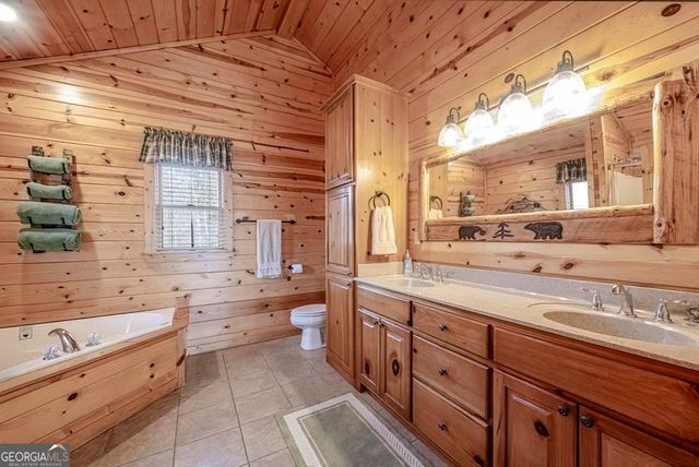 225 Hiawatha Trail, Blue Ridge, GA 30513