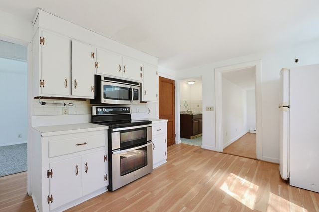 28 A&B Monroe St, Norwood, MA 02062