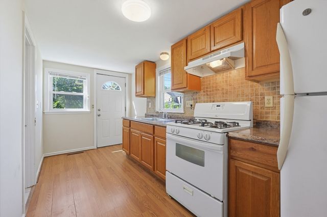 28 A&B Monroe St, Norwood, MA 02062