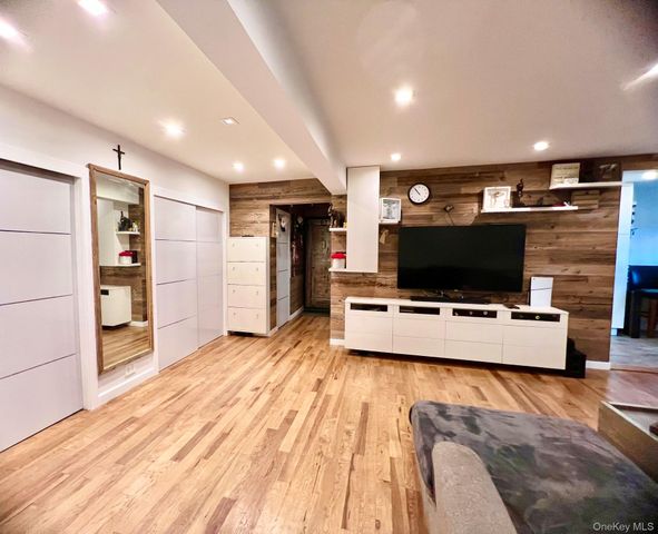83-30 98th Street 3A, Woodhaven, NY 11421