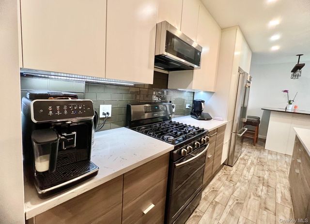 83-30 98th Street 3A, Woodhaven, NY 11421