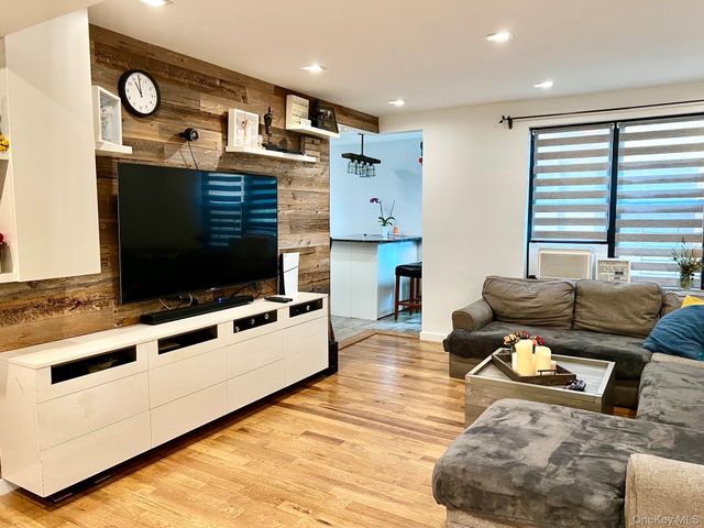 83-30 98th Street 3A, Woodhaven, NY 11421