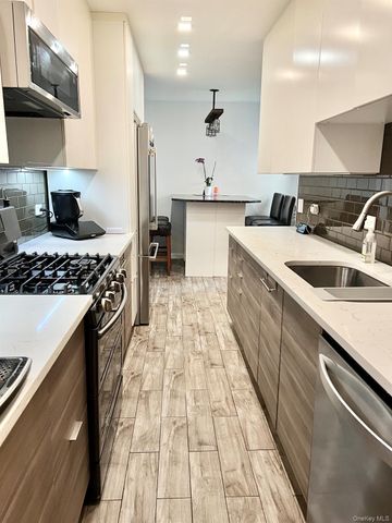 83-30 98th Street 3A, Woodhaven, NY 11421