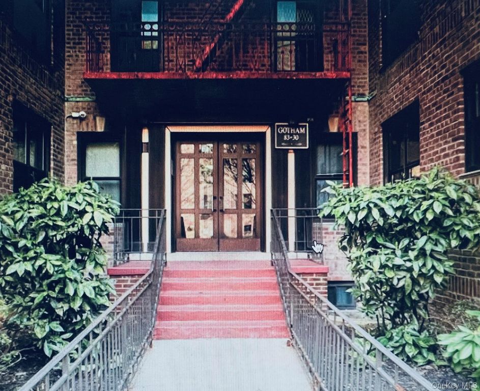 83-30 98th Street 3A, Woodhaven, NY 11421