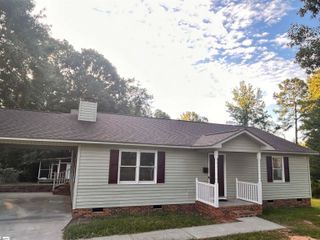 115 Pine Road, Laurens, SC 29360
