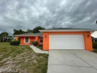 3902 23rd ST SW, Lehigh Acres, FL 33976
