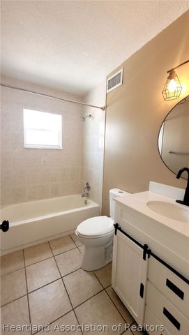 241 S Commerce Avenue 202, Sebring, FL 33870
