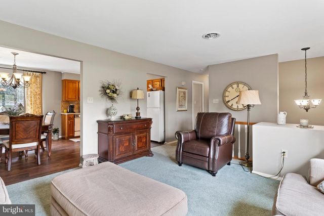 1774 S YORK STREET, Mechanicsburg, PA 17055