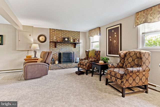 1774 S YORK STREET, Mechanicsburg, PA 17055