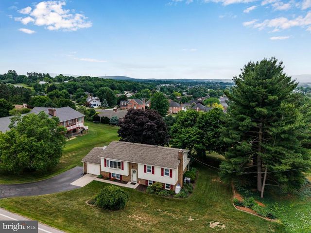 1774 S YORK STREET, Mechanicsburg, PA 17055