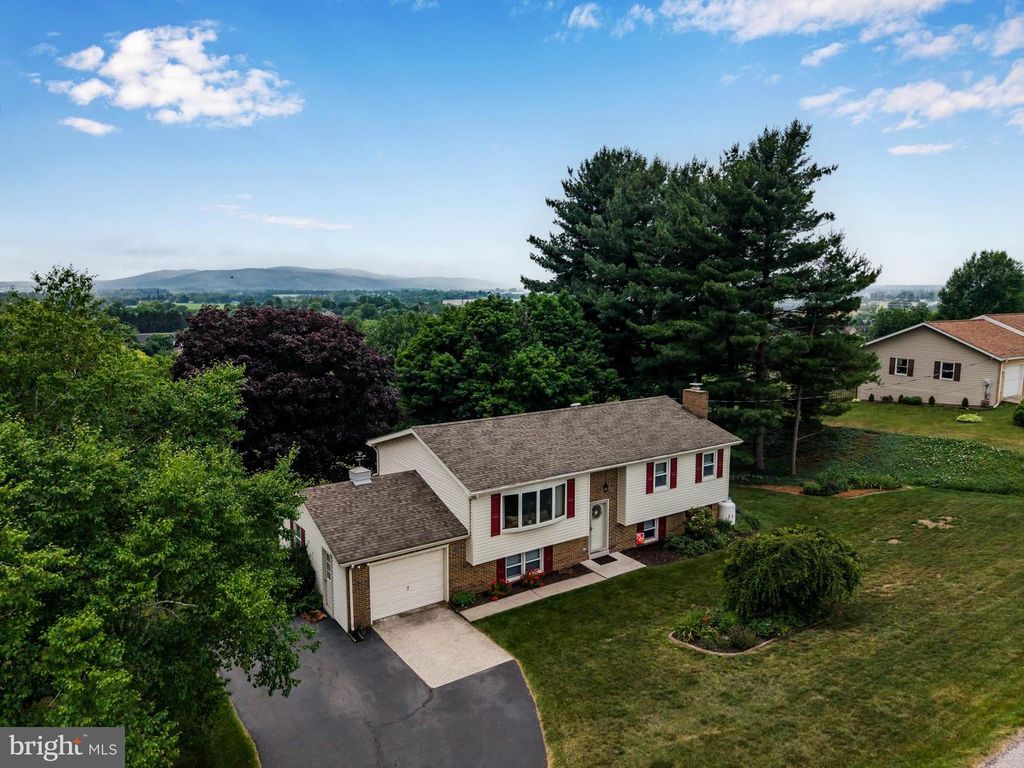 1774 S YORK STREET, Mechanicsburg, PA 17055