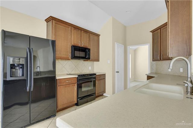 3300 San Angelo Street, Mission, TX 78573