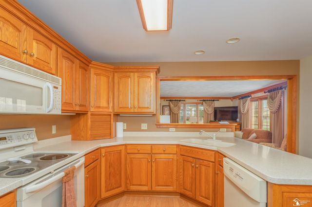 8888 Us Turnpike Road, Newport, MI 48166