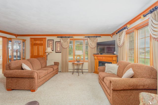 8888 Us Turnpike Road, Newport, MI 48166