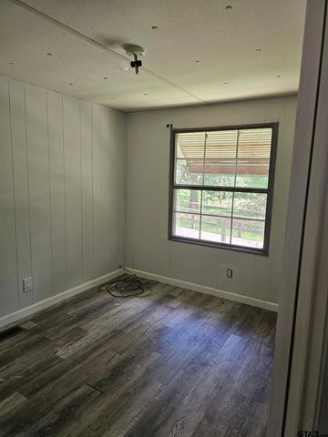 4503 Sunrise, Chandler, TX 75758