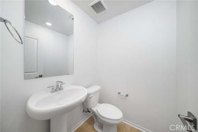 3560 S Eichler Paseo 101, Ontario, CA 91761