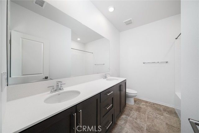 3560 S Eichler Paseo 101, Ontario, CA 91761